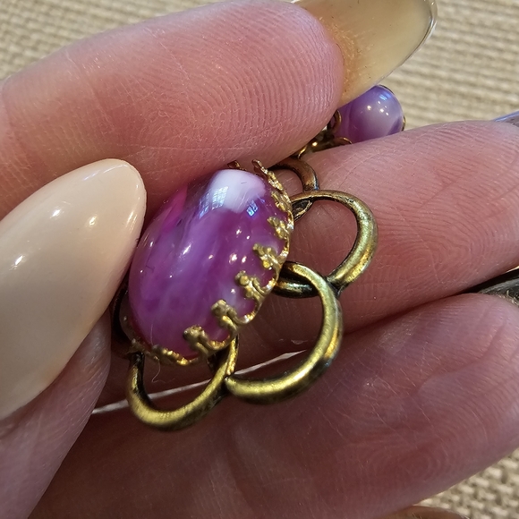 Vintage marbled purple flower dangle screwback earrings - Picture 8 of 9